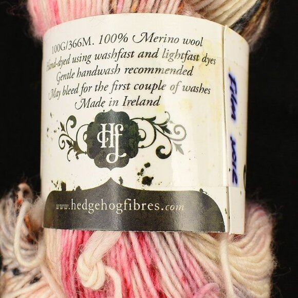 Hedgehog Fibres Skinny Singles Yarn Merino Wool Hand-Dyed Film Noir - Picture 3 of 3